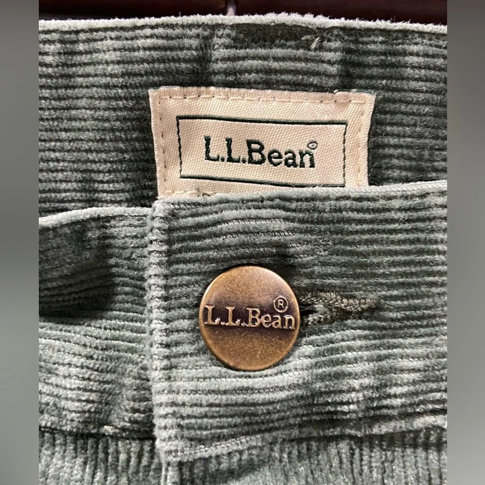 L.L. Bean Corduroy Pants Women’s Size 16 Petite Olive Green